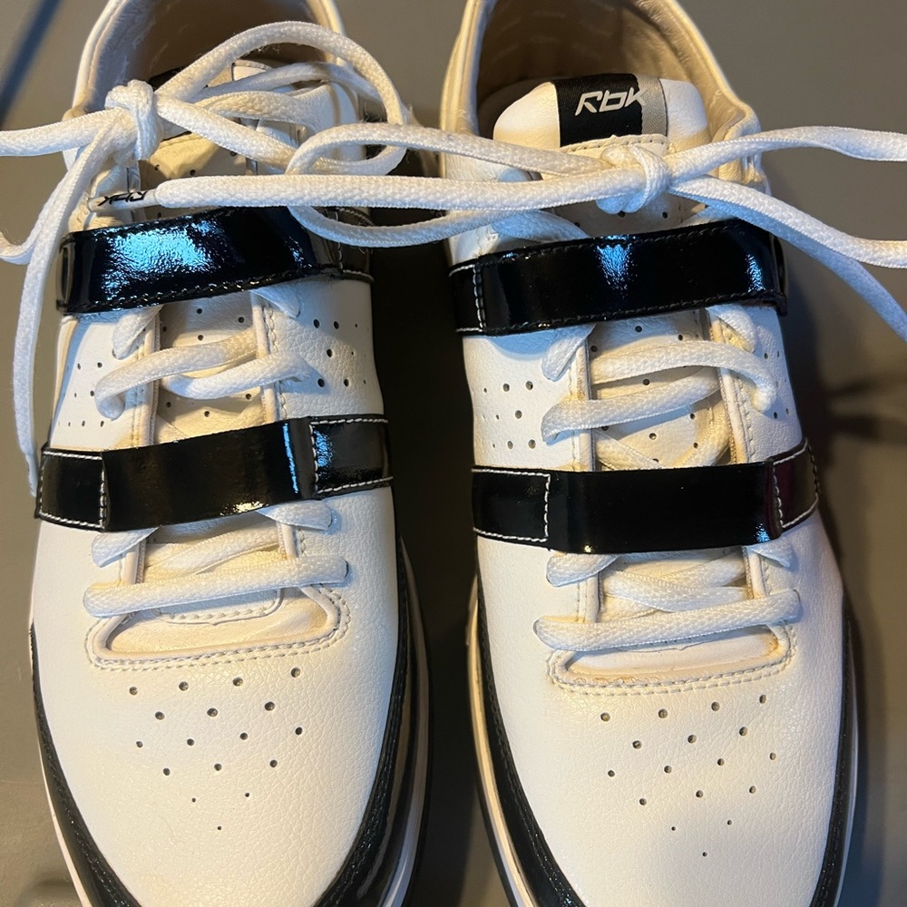 RBK sample Sneakers by Reebok size 9